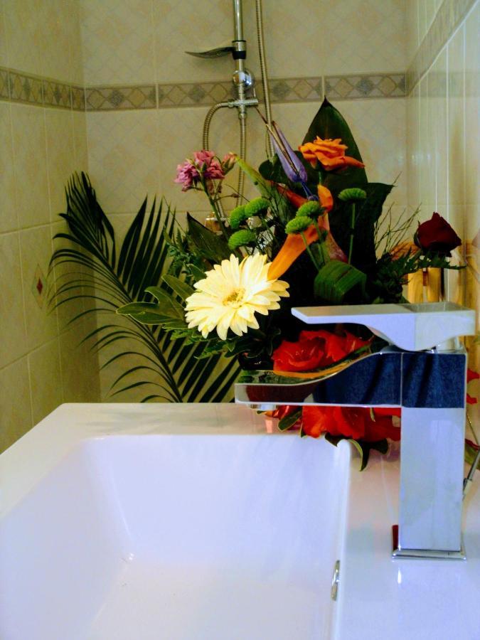 Villa Arbre Du Voyageur, 4 Etoiles Et 4 Clevacances Entre-Deux Luaran gambar